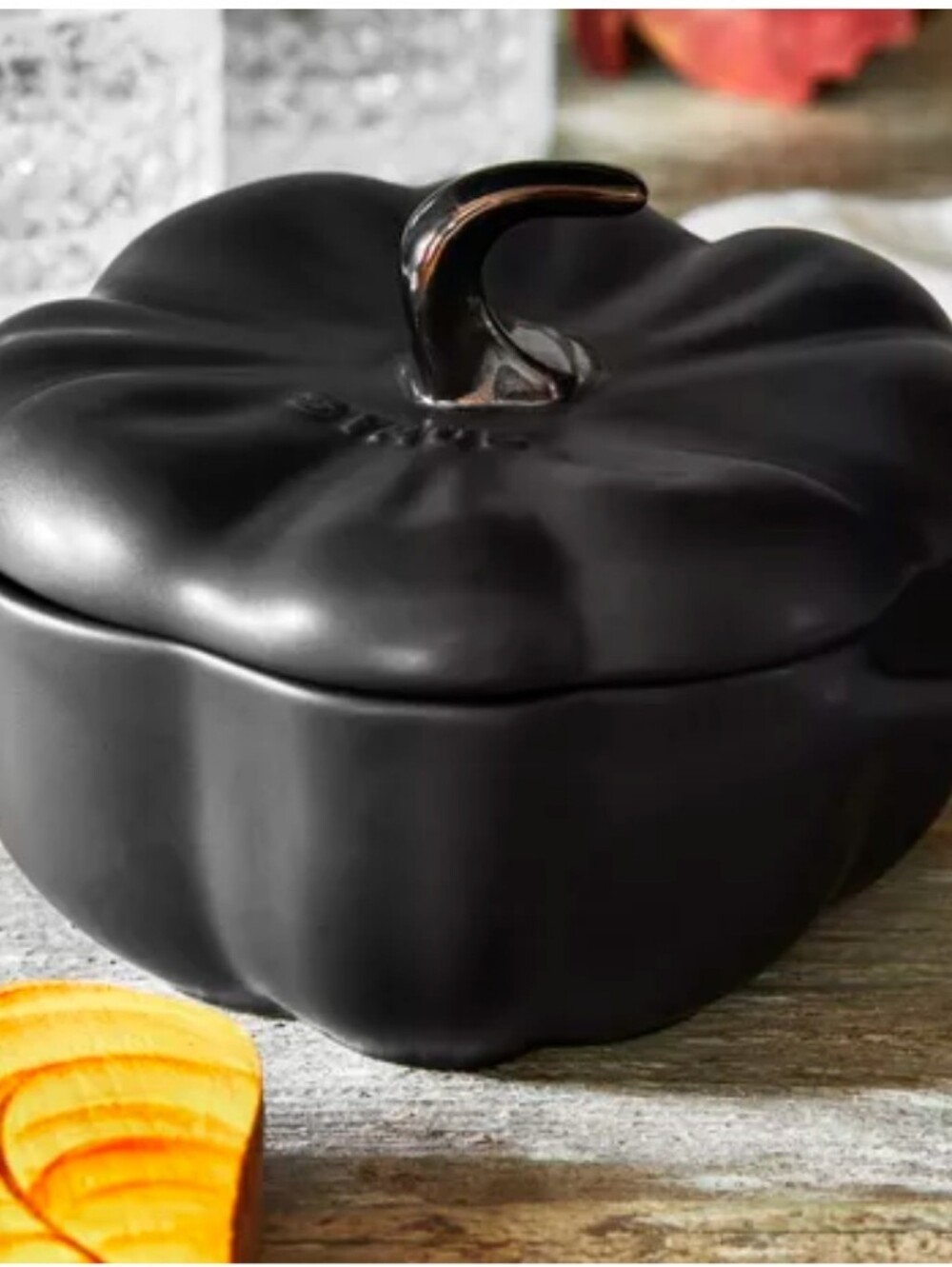 Staub Stoneware .5 QT Mini Pumpkin Cocotte- Black